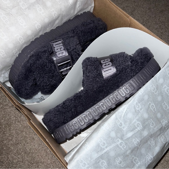 UGG Fluffita - Picture 10 of 11